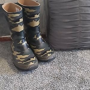 Rain boots